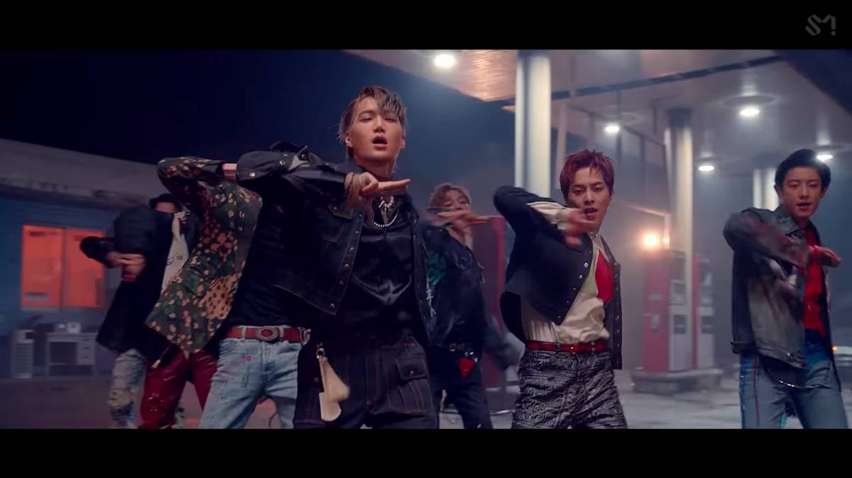 cuplikan MV Love Shot dari EXO (YouTube.com/SMTOWN)